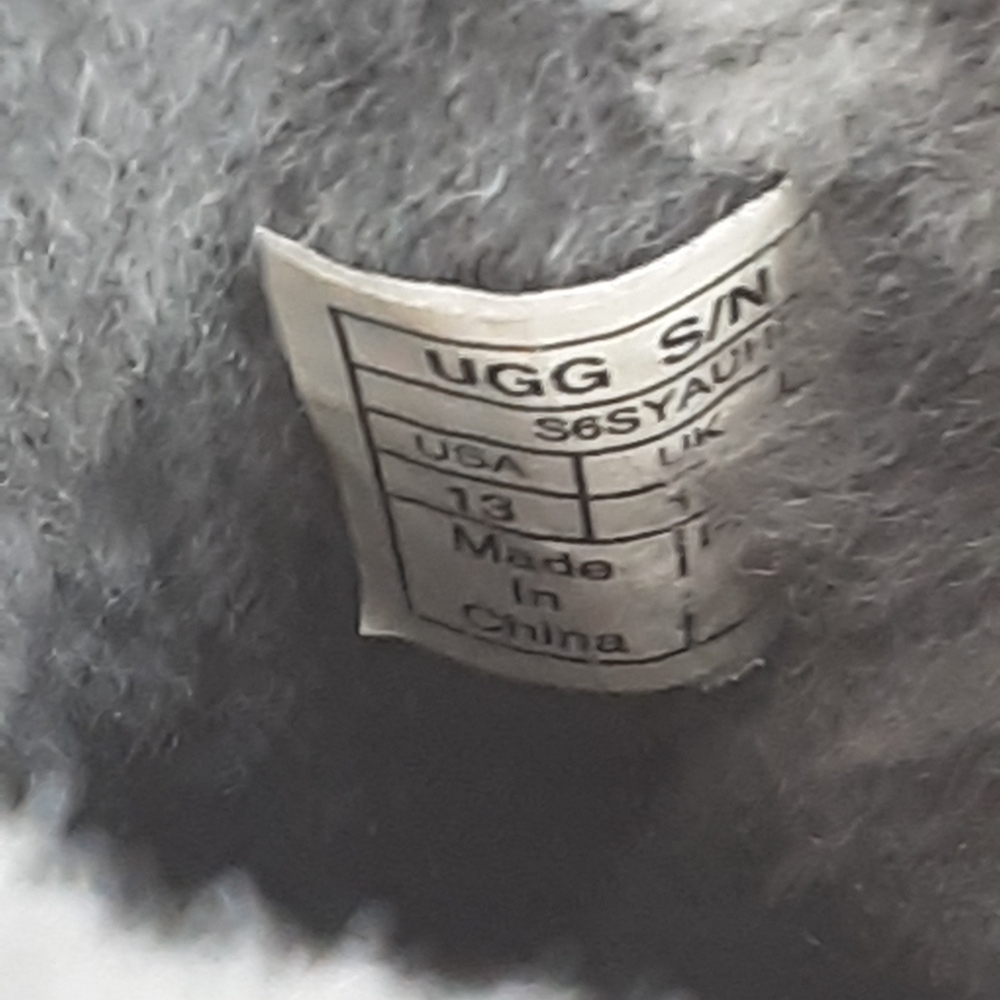 UGG Kids Classic Short Boots in Gray - Picture 7 of 12